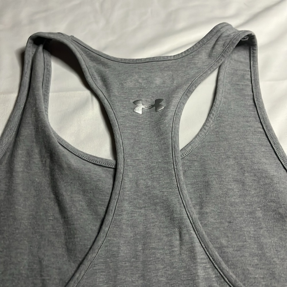 Under Armour Light Gray Tank with Shiny Silver Pattern - Picture 8 of 9